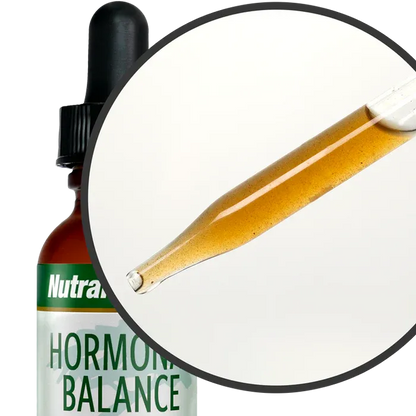  Hormonal Balance Tropfen von NutraMedix – Pipette mit goldbraunem Kräuterextrakt